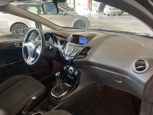 Ford Fiesta view 9