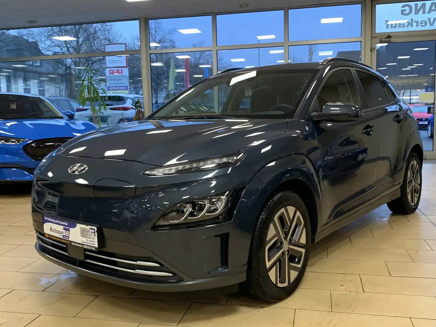 Hyundai KONA Trend*dig.Cockpit*ACC*LED*R.Cam*SOH:100% Azul - 1