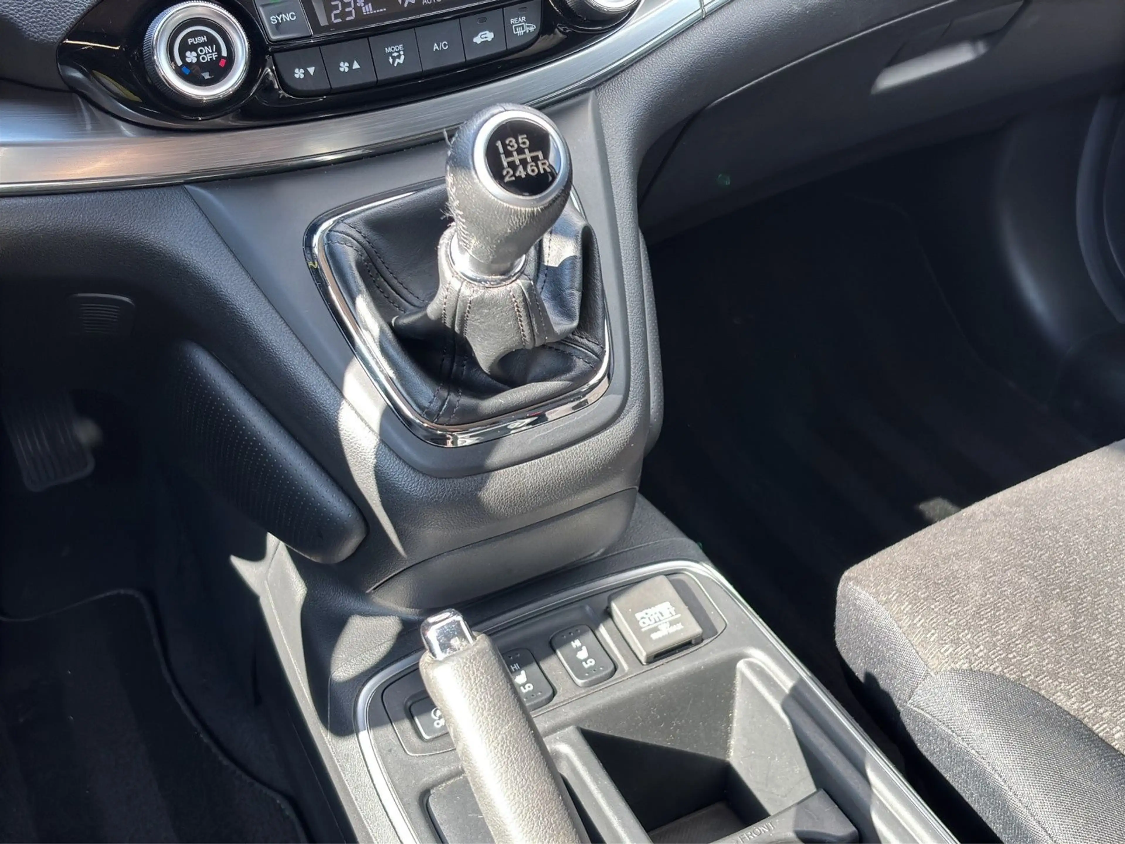 Honda CR-V Elegance 2WD NAVI 1.HAND — photo 13