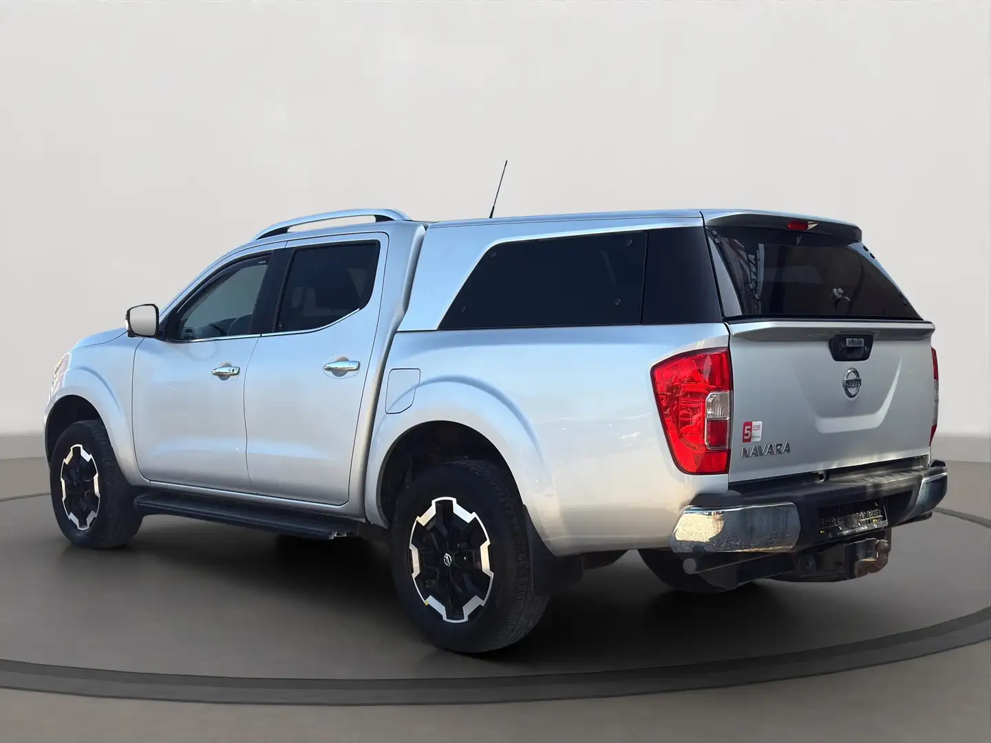 Nissan Navara N-Connecta Double Cab 4x4 Navi 360* Kamera CarPlay Silber - 2