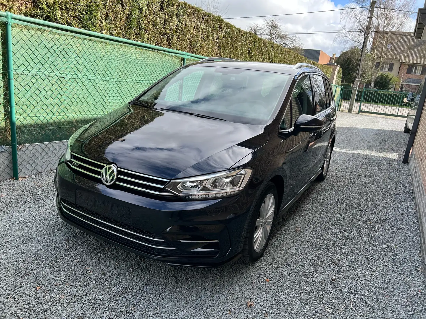 Volkswagen Touran 2.0 TDI SCR 110kw 7plaatser.     R-line Zwart - 1