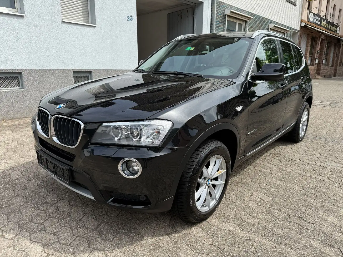 BMW X3 xDrive 20 d *Automatik/Anhängerkupplung* Negro - 1