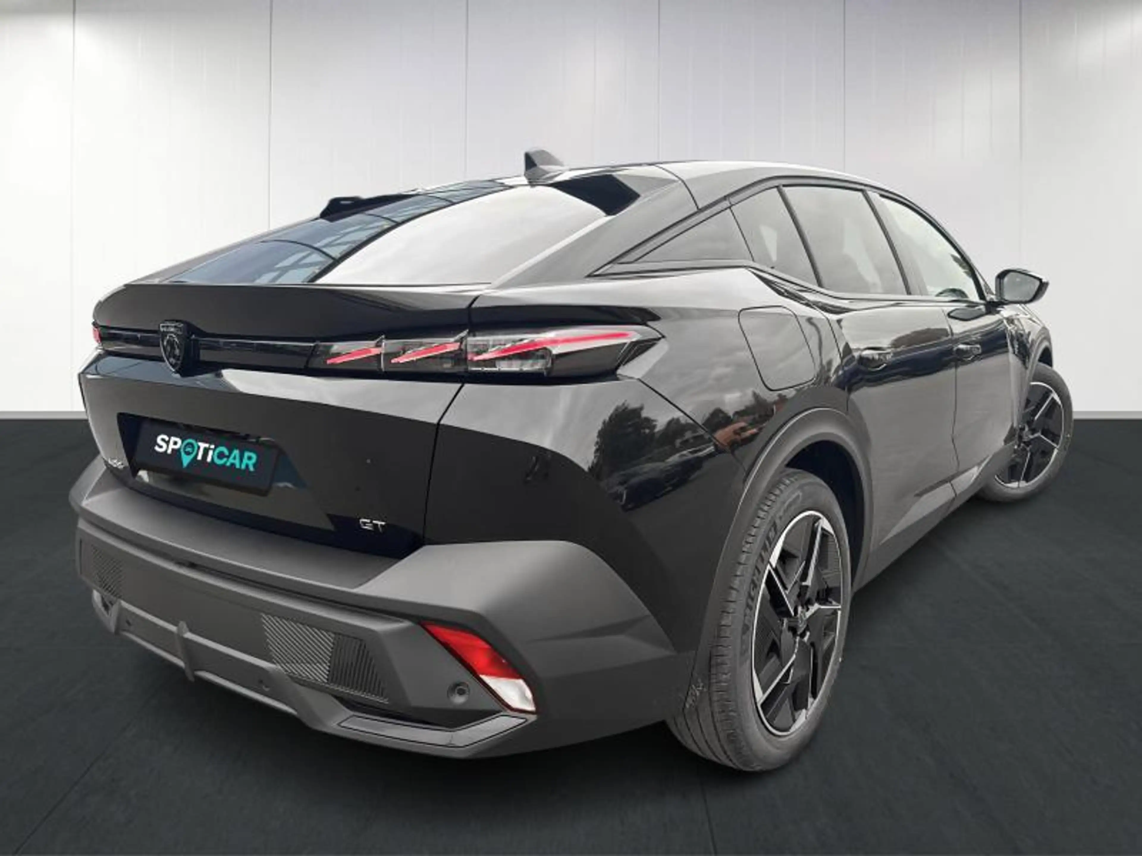 Peugeot 408 GT Hybrid 145 e-DCS6 — photo 4