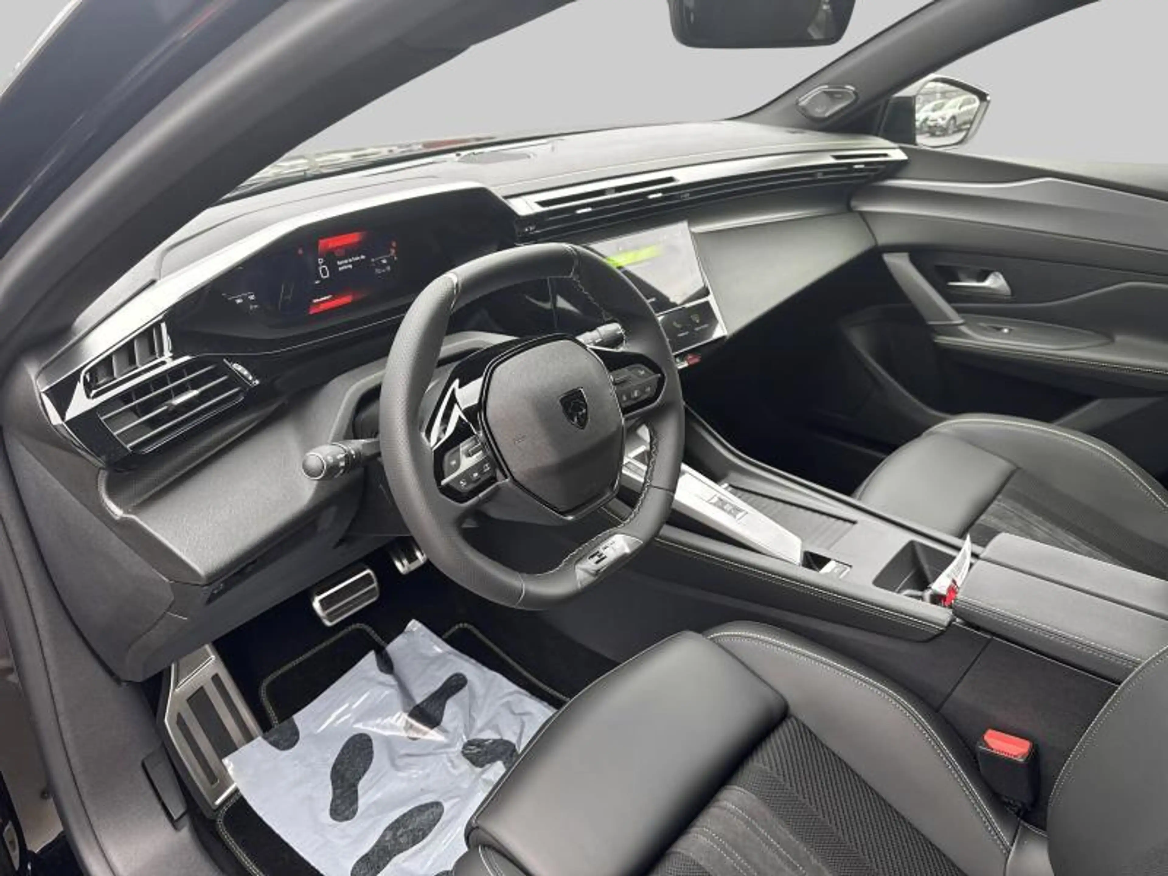 Peugeot 408 GT Hybrid 145 e-DCS6 — photo 11