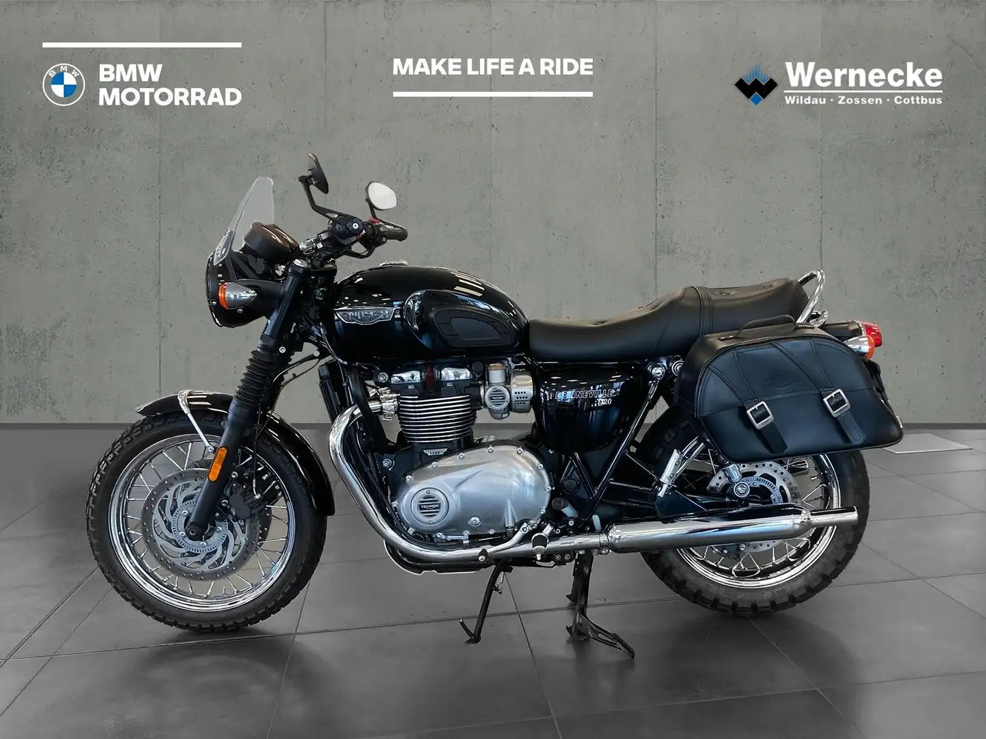 Triumph Bonneville T120 Negro - 2