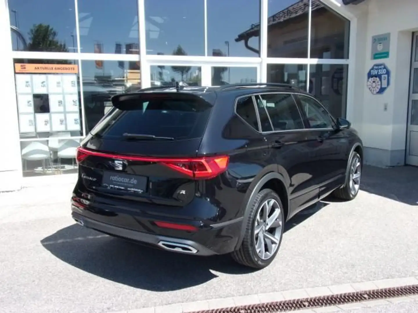 SEAT Tarraco TARRACO FR 2.0 TDI DSG NAVI AHZV PANORAMADACH Schwarz - 2