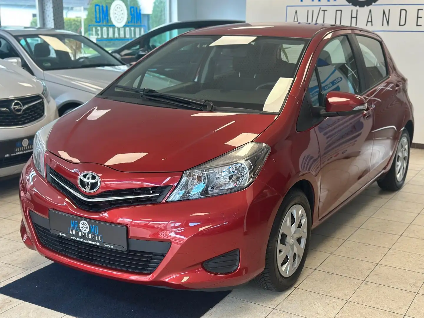 Toyota Yaris Life°1.0°Klima°El.Fenster°Tüv°Servo Rouge - 2