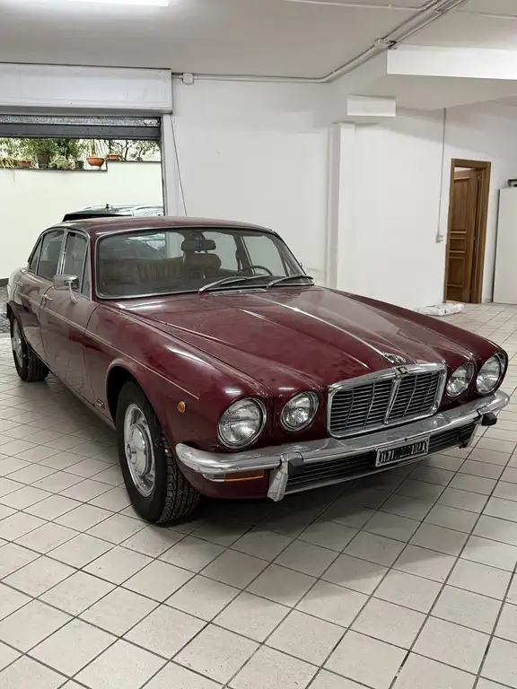 Jaguar XJ6 1976 из Европы — купить под ключ