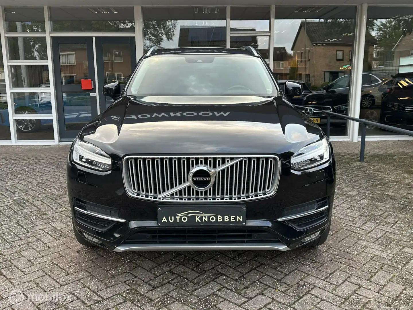 Volvo XC90 2.0 T5 AWD Inscription 7p. Led, Leer, Camera, Park Zwart - 2