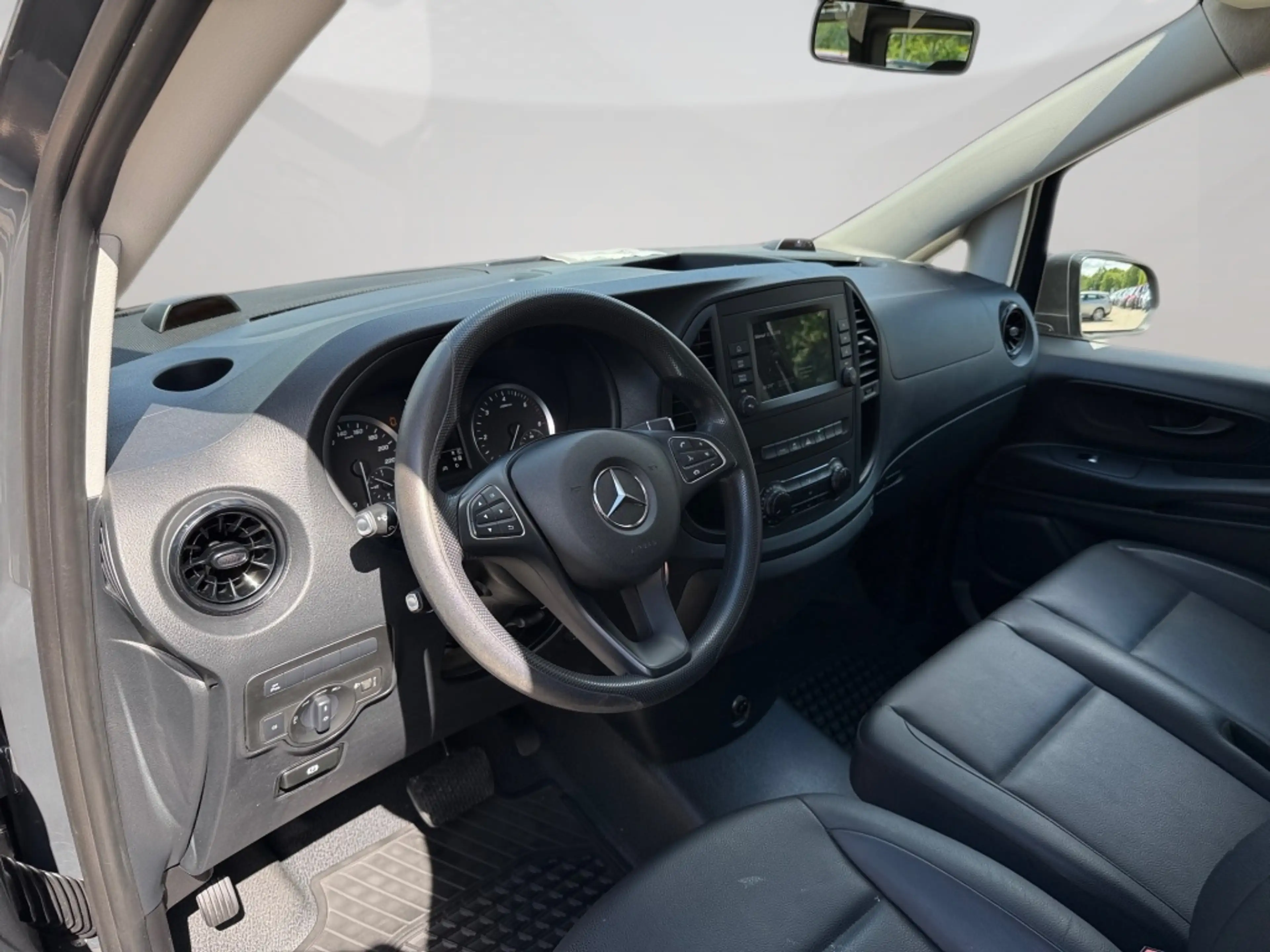 Mercedes-Benz Vito 114 TOURER BASE EXTRALANG KLIMA AHK AUTOM — photo 12