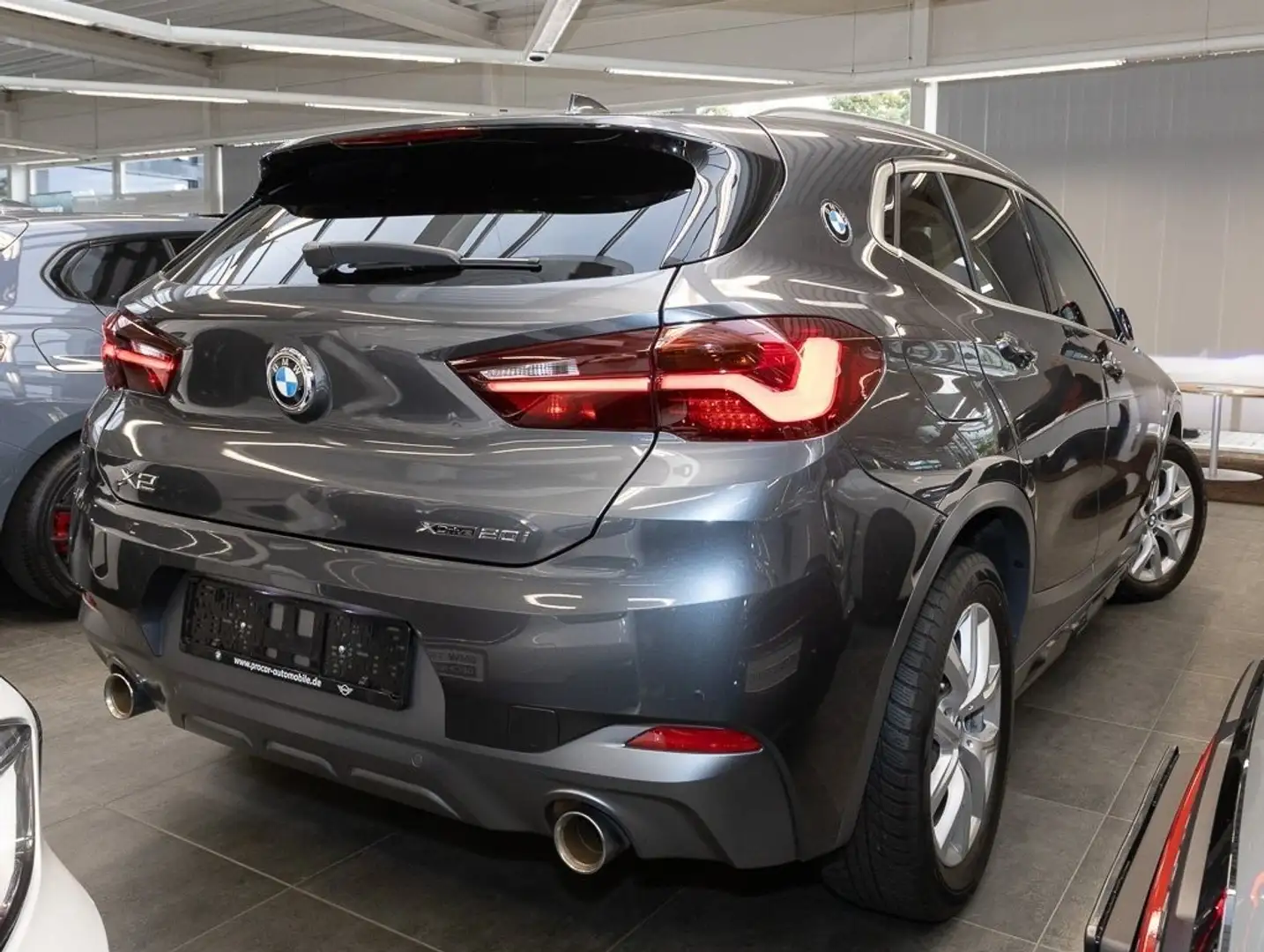 BMW X2 xDrive20i A Head-Up DAB LED WLAN AHK PDC Grau - 2