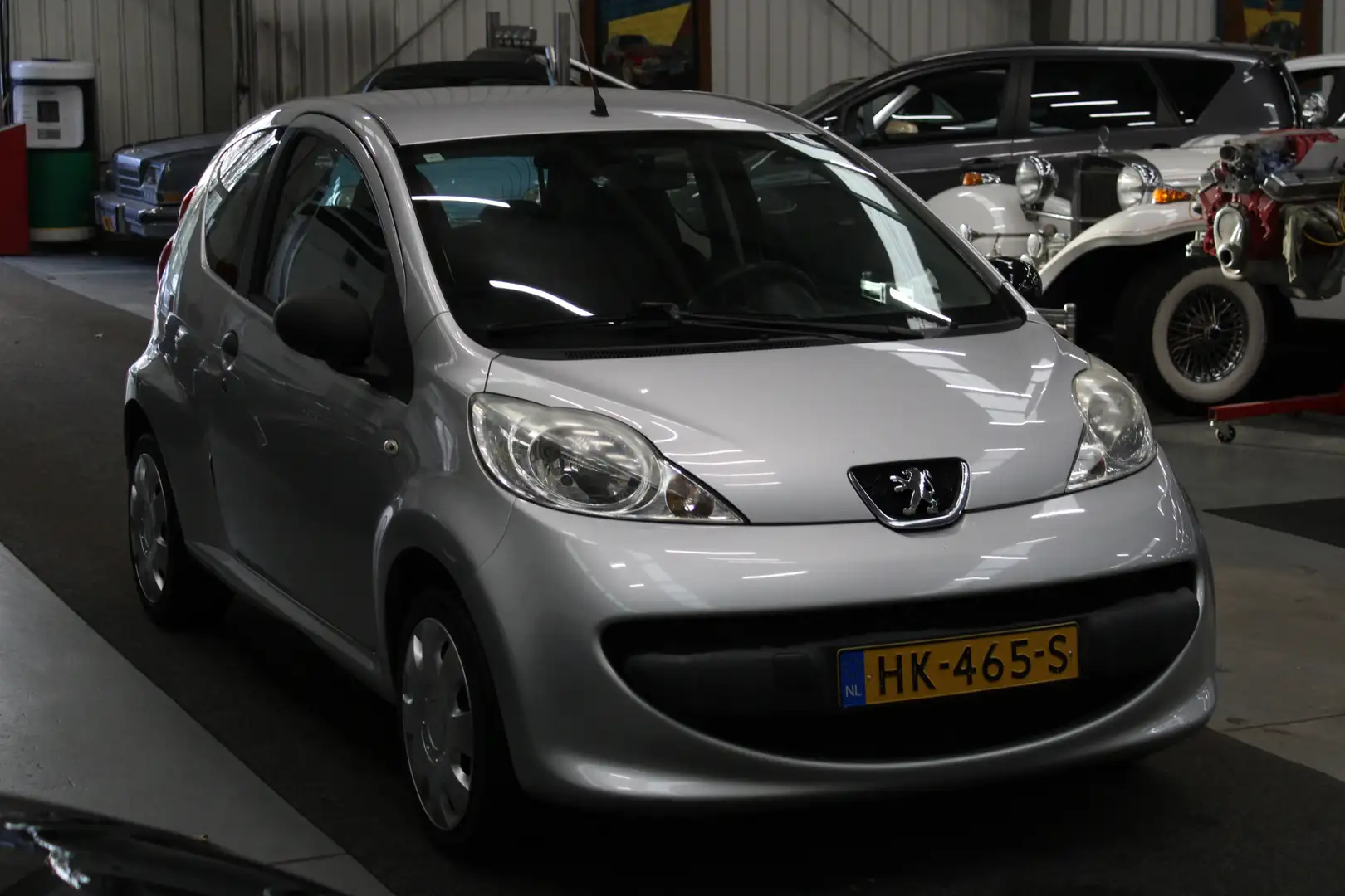 Peugeot 107 1.0-12V XR Stuurbekrachtiging Grijs - 2