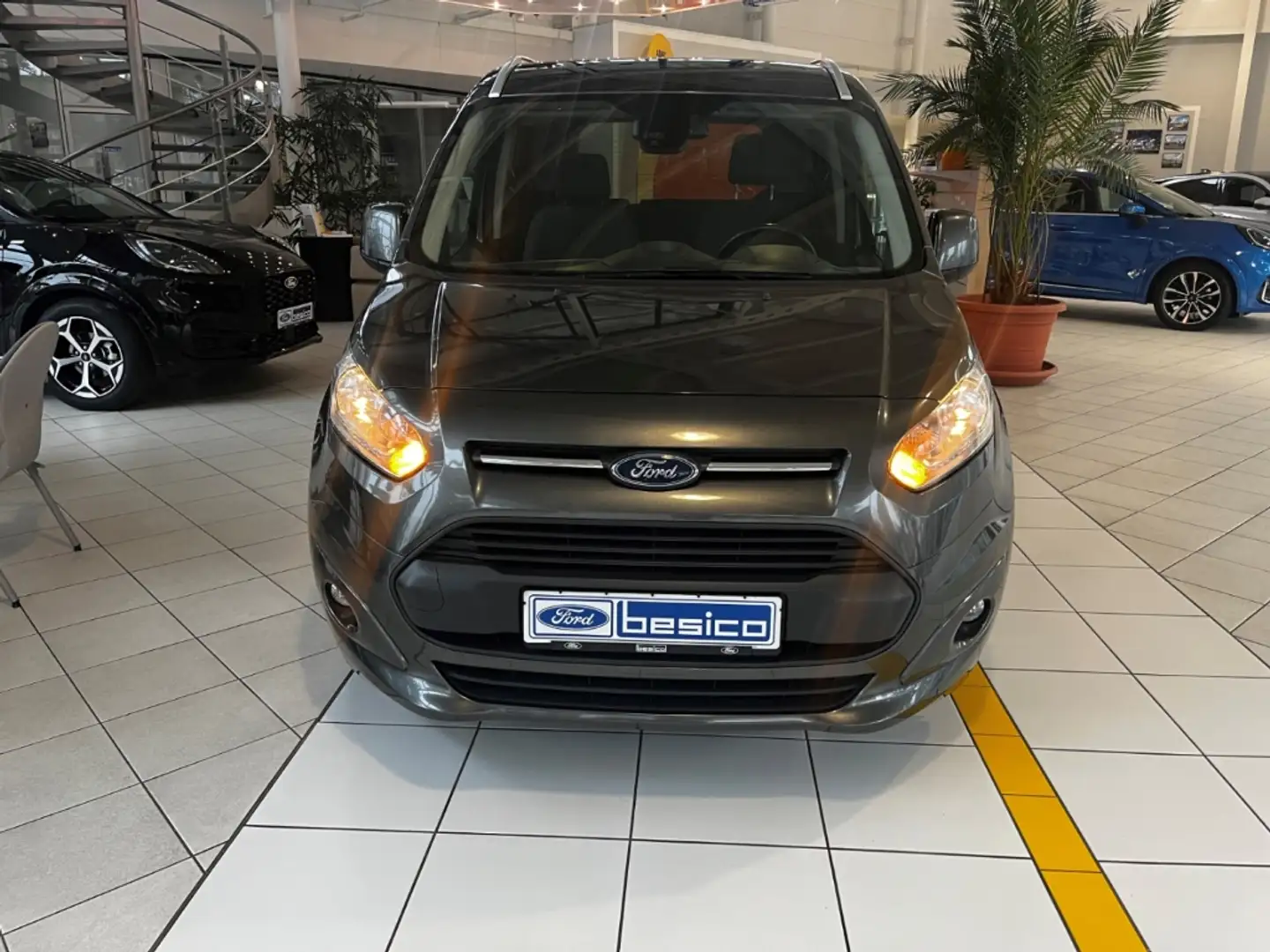 Ford Tourneo Connect Titanium L1+PanoDach+PDC+NSW+LMF Grau - 2