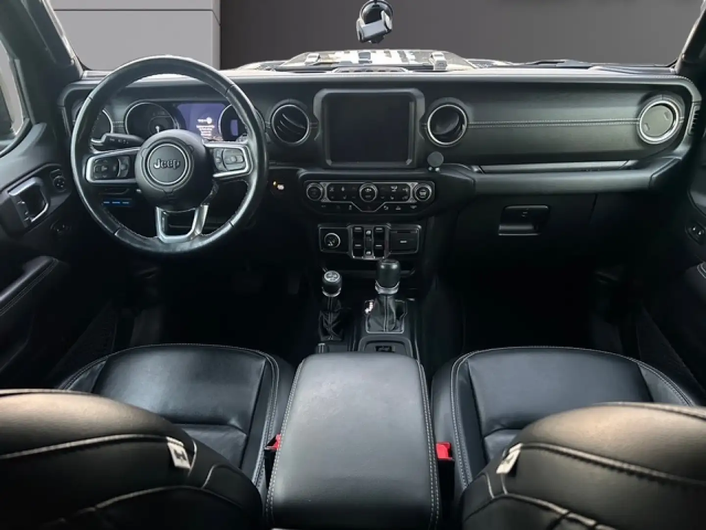 Jeep Wrangler Overland Grau - 2