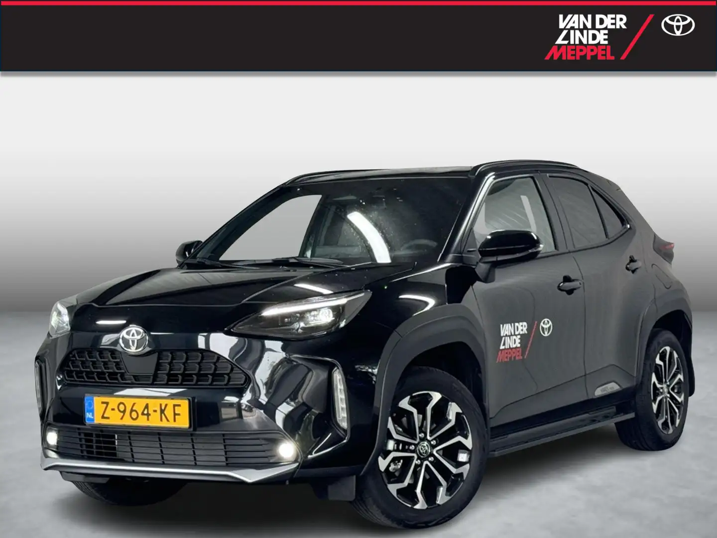 Toyota Yaris Cross 1.5 Hybrid 115 First Edition Trekh Treepl Nav Zwart - 1