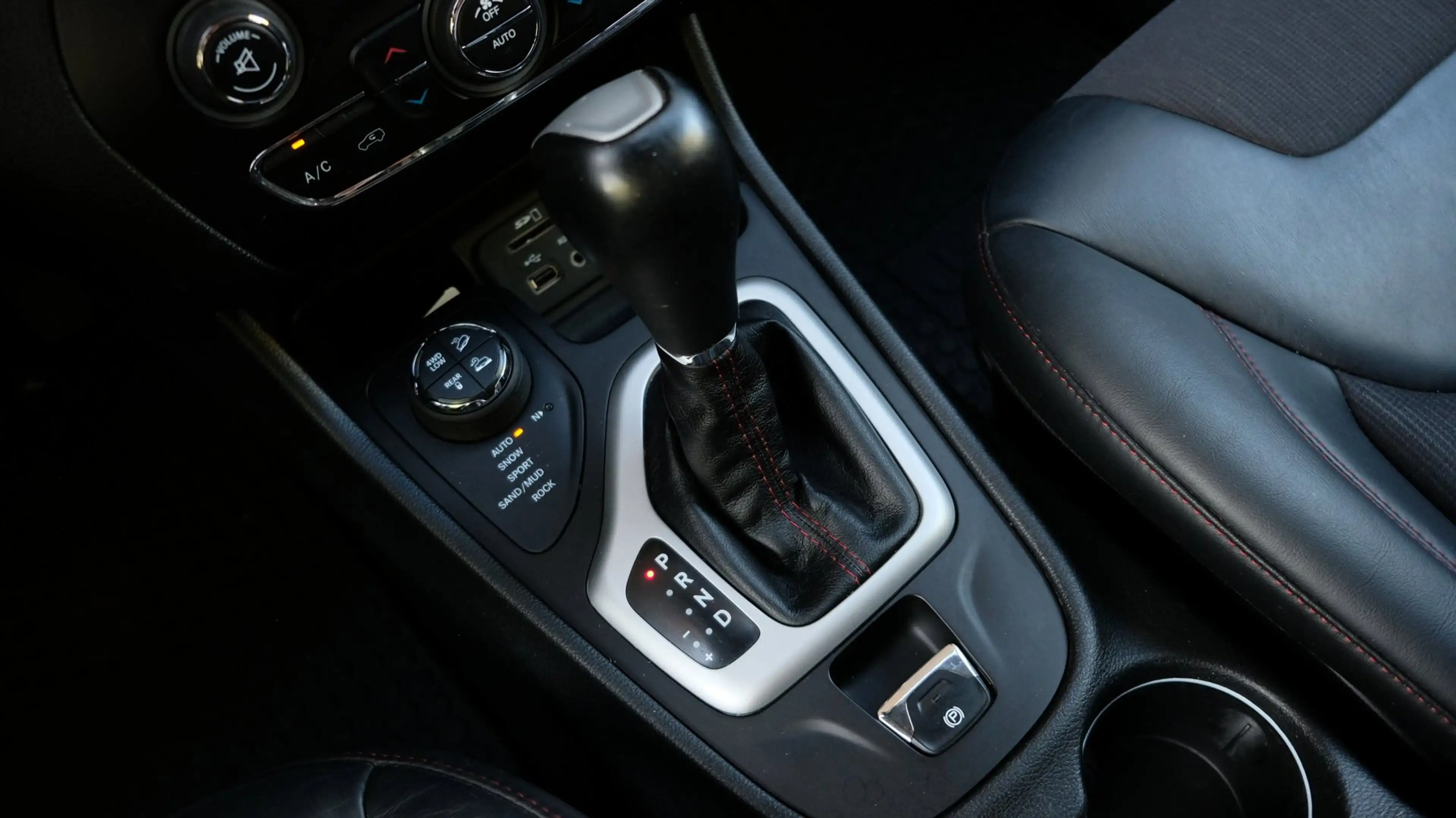 Jeep Cherokee 3.2 V6 Trailhawk 4WD Lock — photo 12
