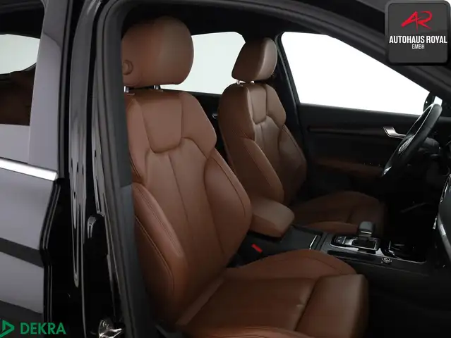 Audi Q5 view 11