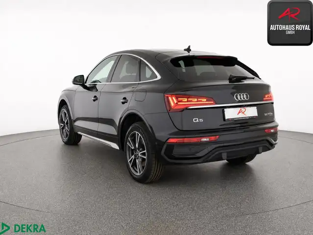 Audi Q5 view 3