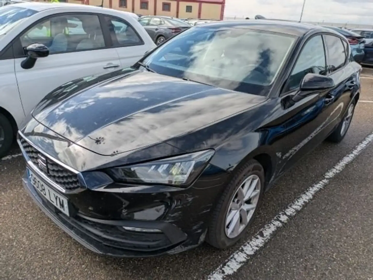 SEAT Leon 1.5 TSI S&S Style 130 Negro - 1