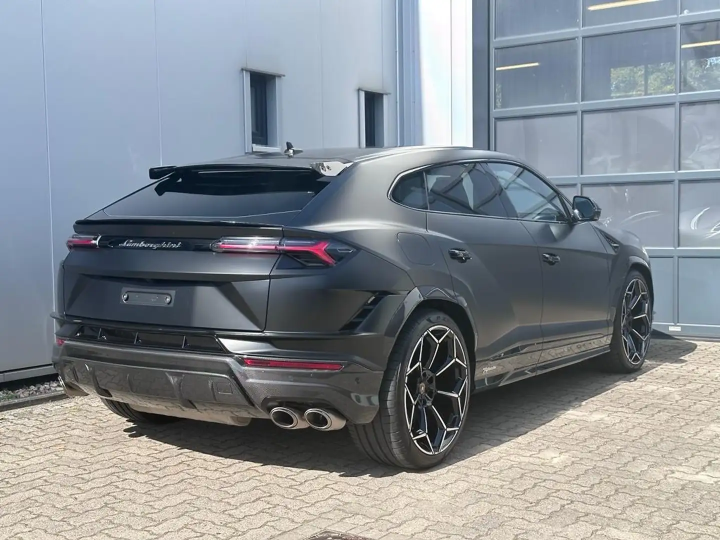 Lamborghini Urus Performante Negro - 1