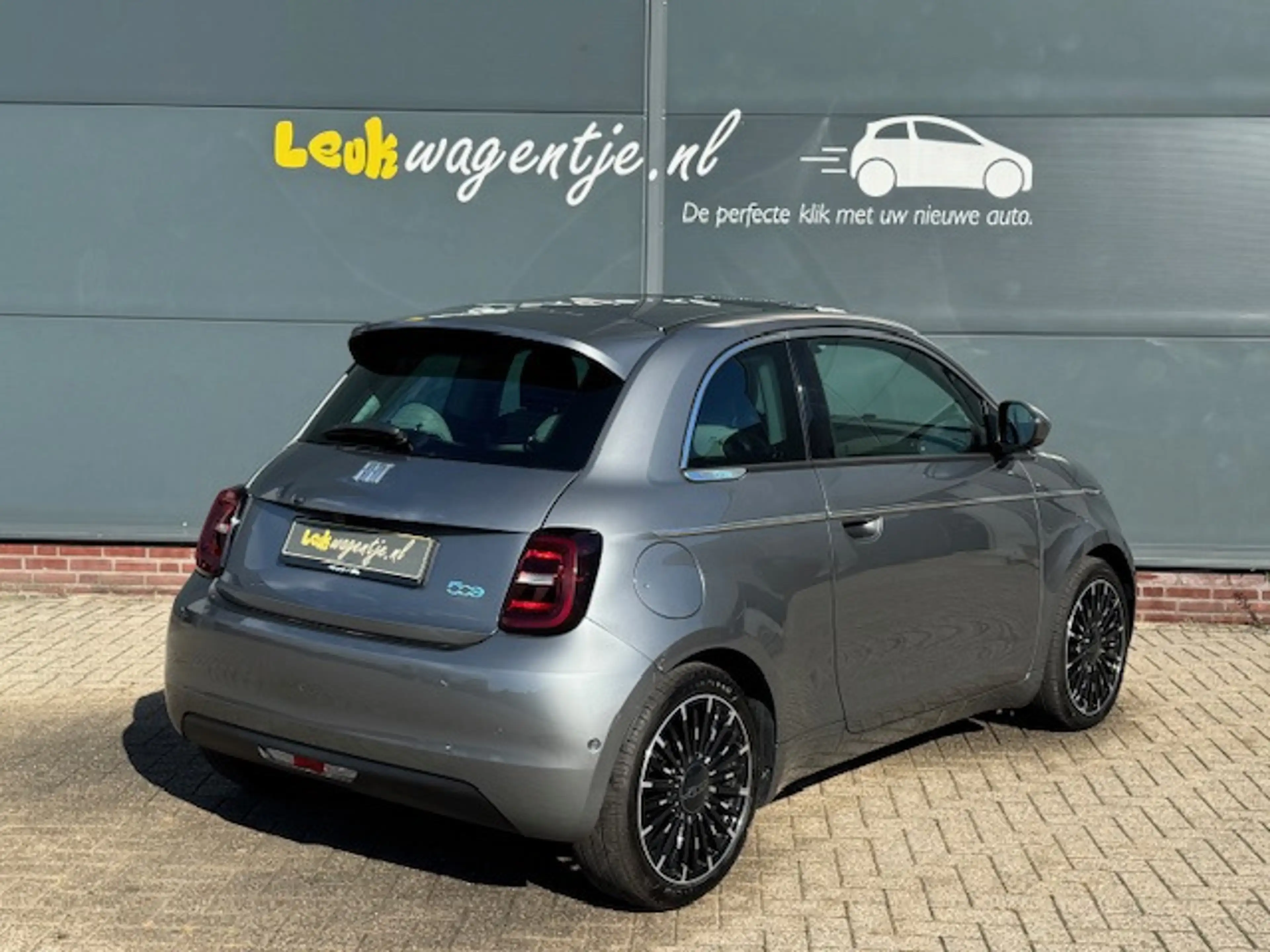 Fiat 500e La Prima by Bocelli 42 kWh *pano *camera *carplay — photo 2