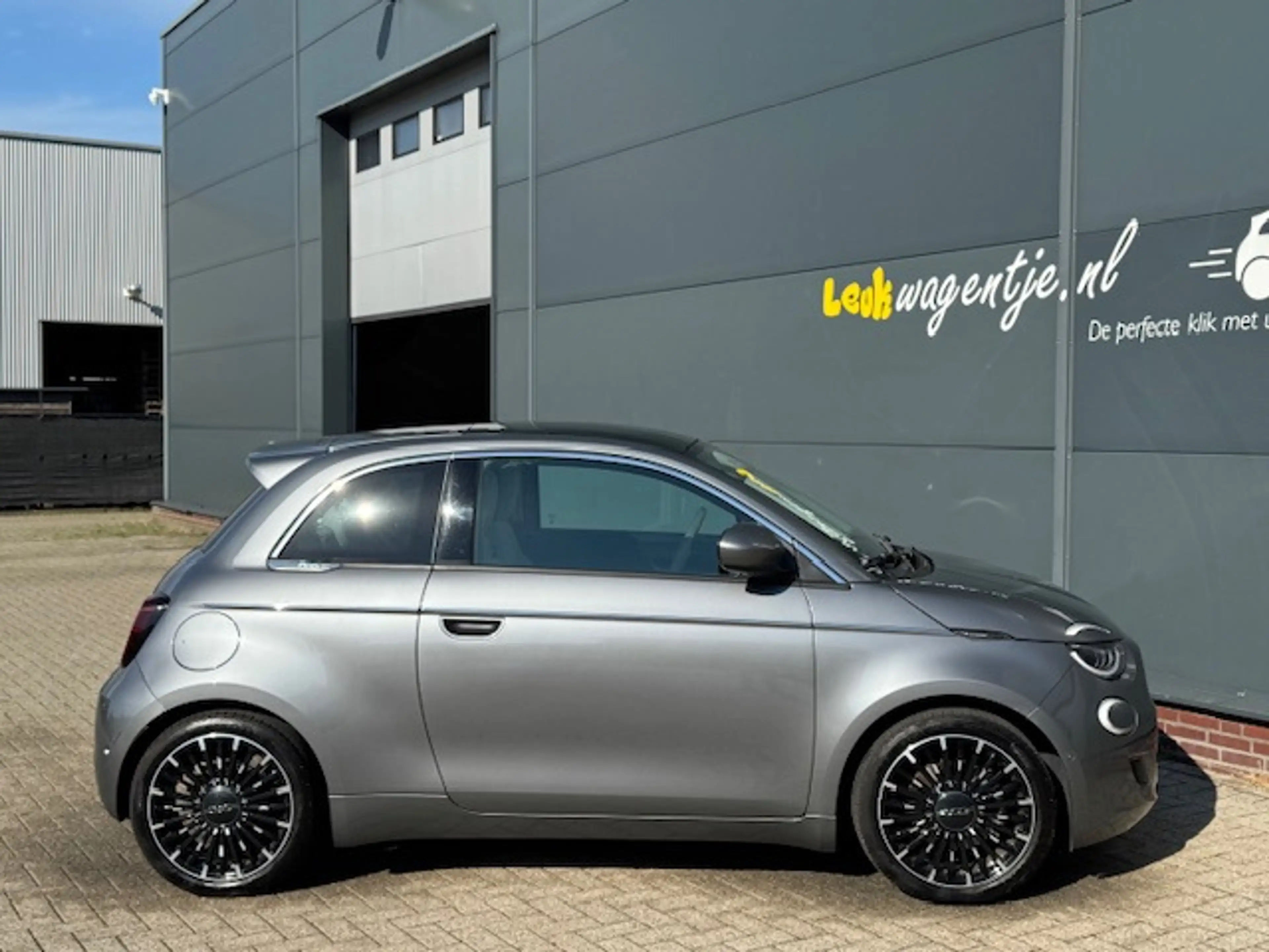Fiat 500e La Prima by Bocelli 42 kWh *pano *camera *carplay — photo 7