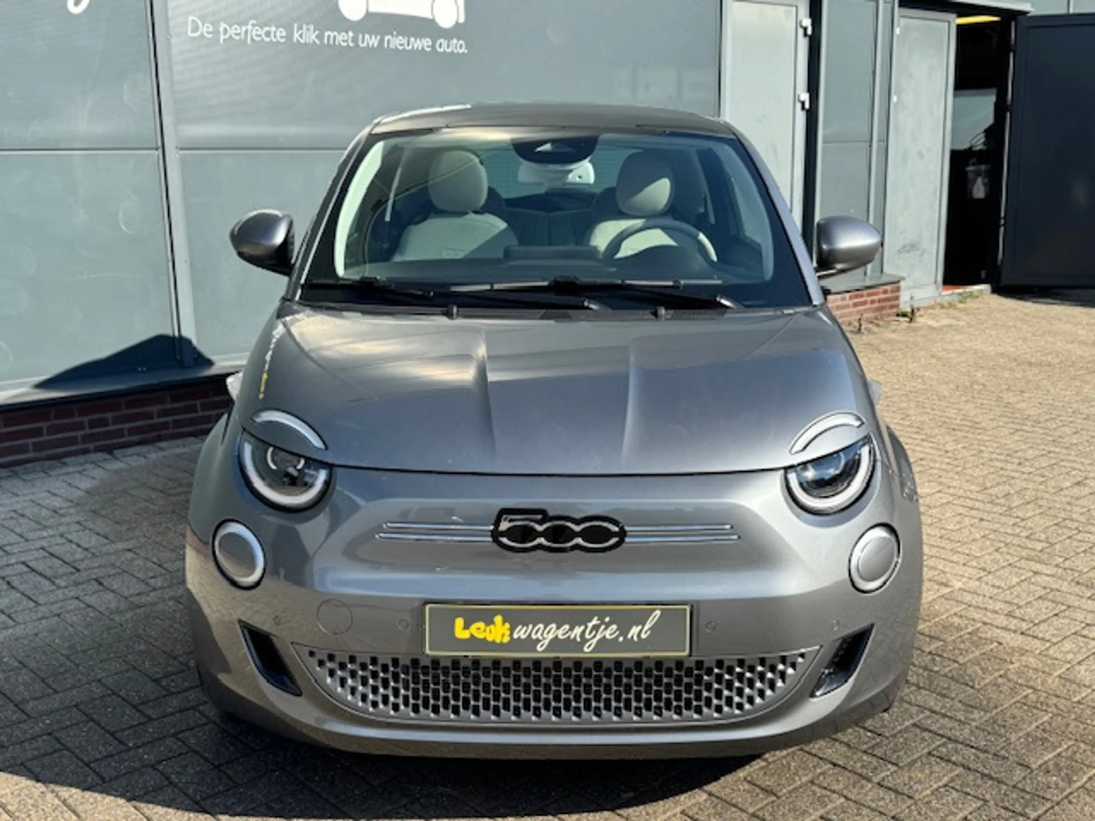 Fiat 500e La Prima by Bocelli 42 kWh *pano *camera *carplay — photo 4