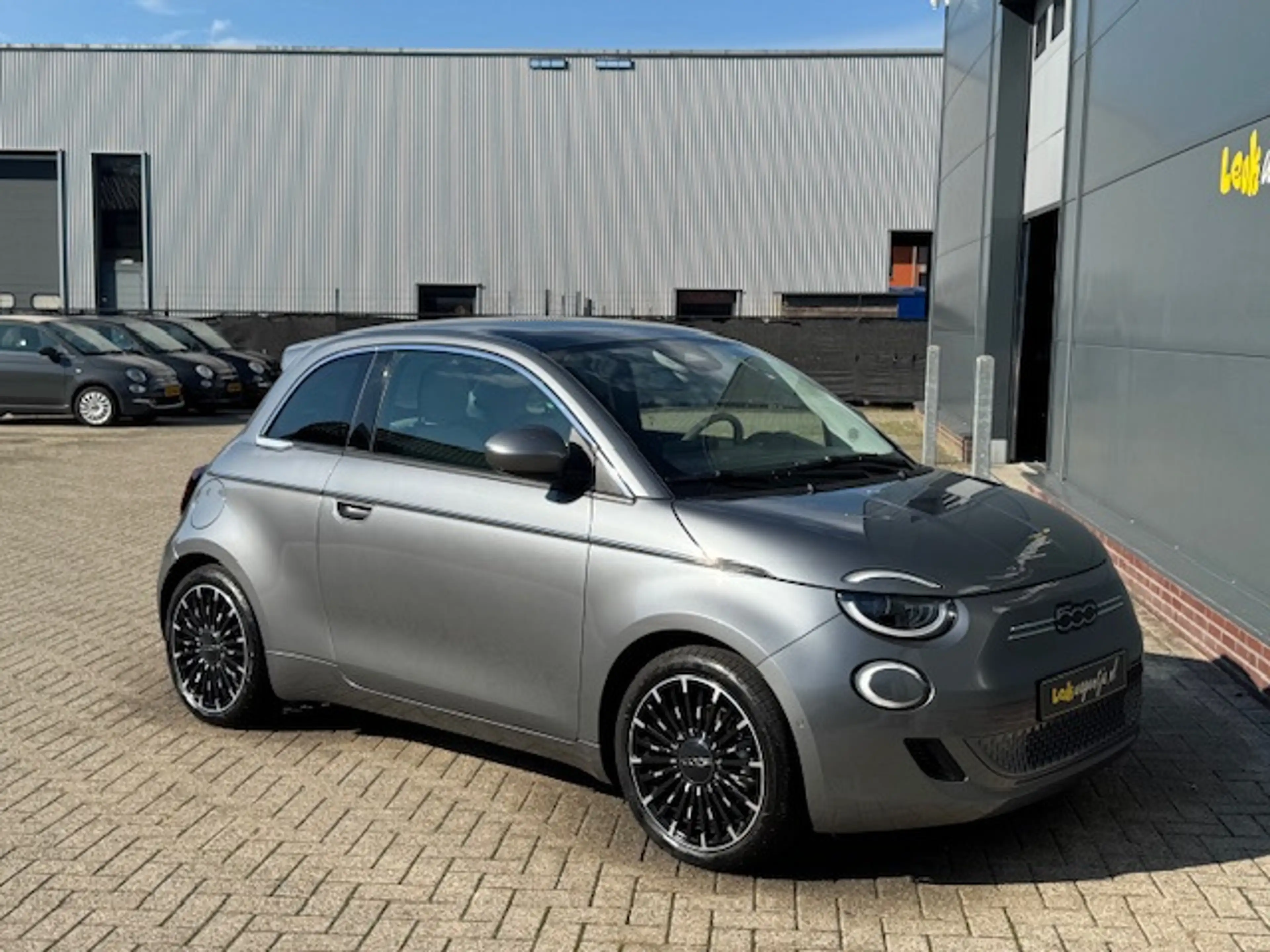 Fiat 500e La Prima by Bocelli 42 kWh *pano *camera *carplay — photo 9