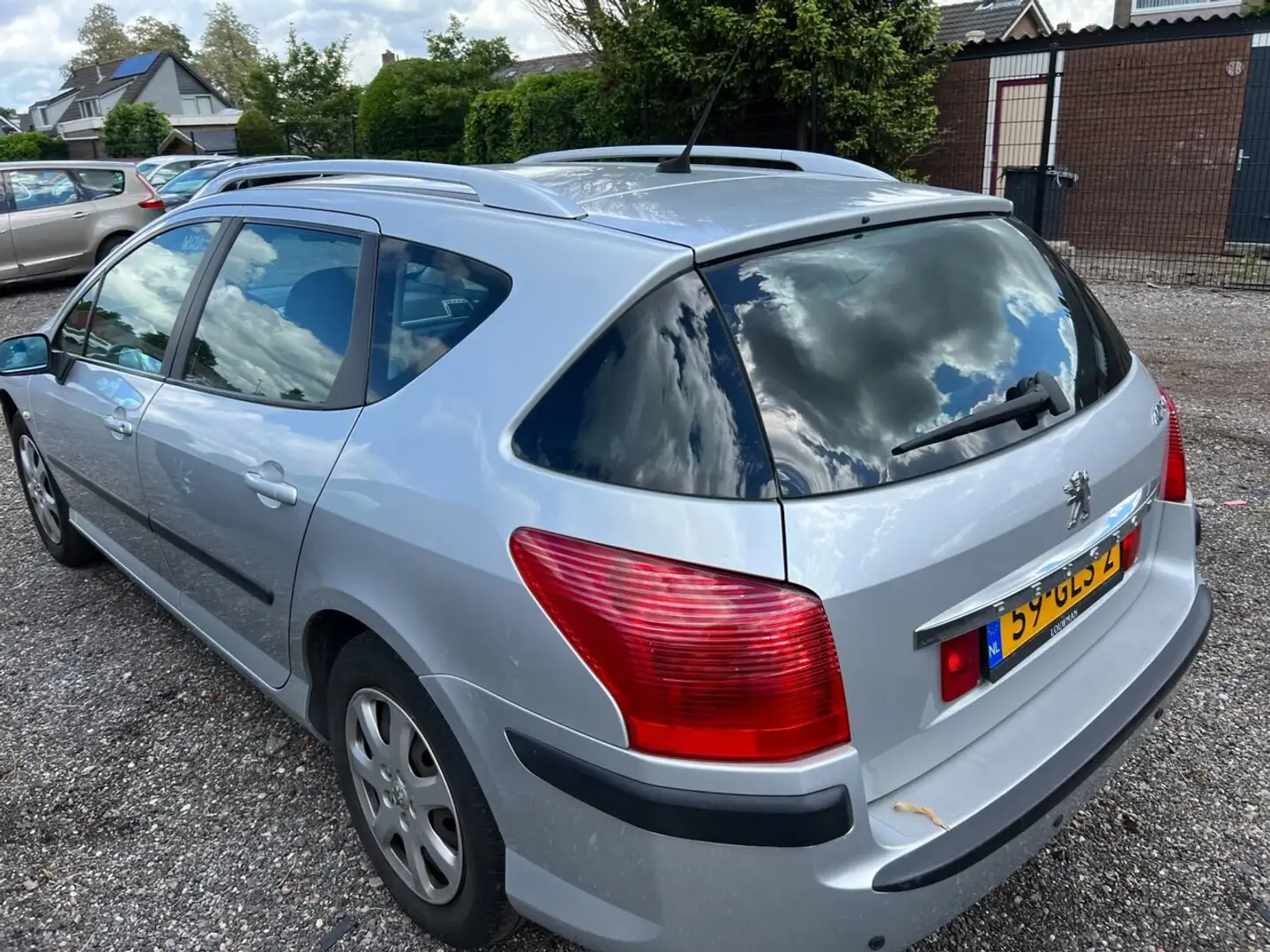 Peugeot 407 SW 1.8 SR Pack Business Grijs - 2