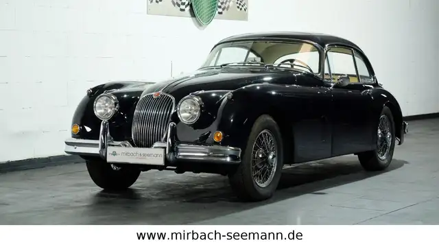 Jaguar XK 150 FHC mit Schiebedach und 5-Gang-Getriebe!