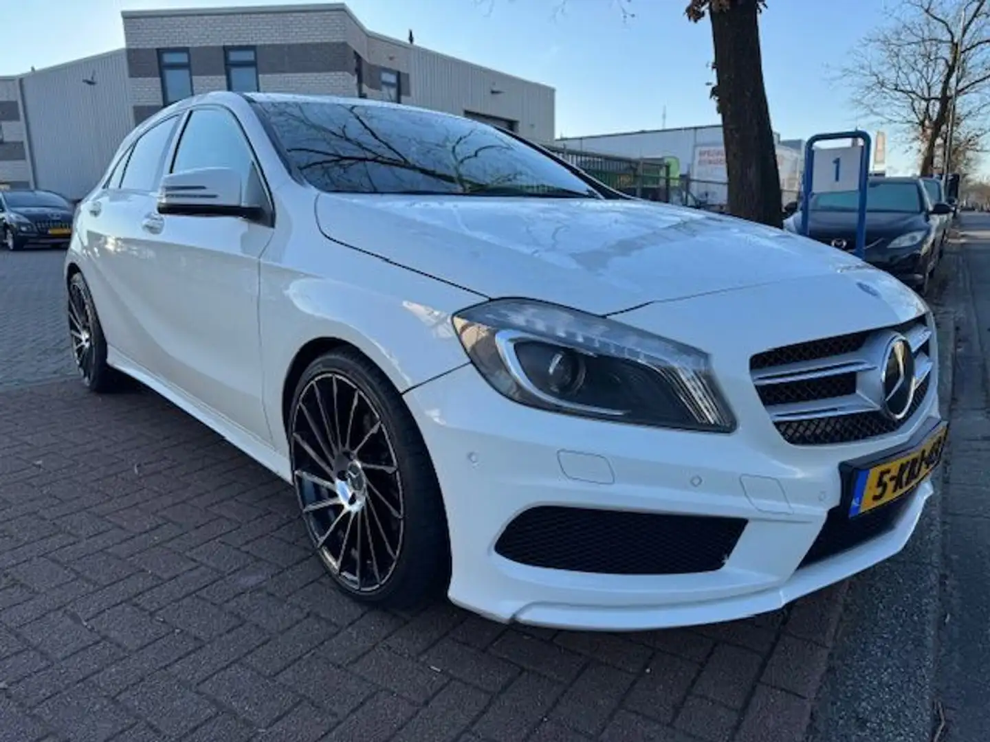 Mercedes-Benz A 180 Ambition AMG Night Edition Airco/ECC,Navigatie Blanc - 1