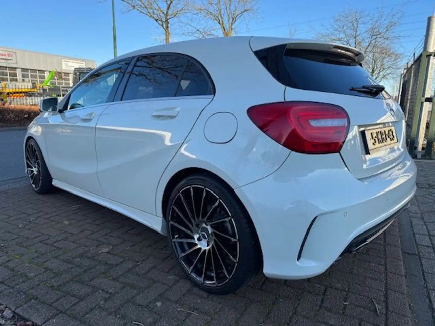Mercedes-Benz A 180 Ambition AMG Night Edition Airco/ECC,Navigatie Blanc - 2