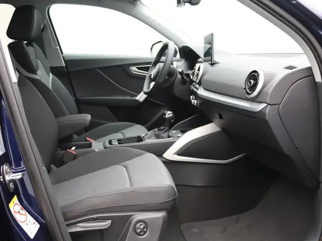 Audi Q2 view 12