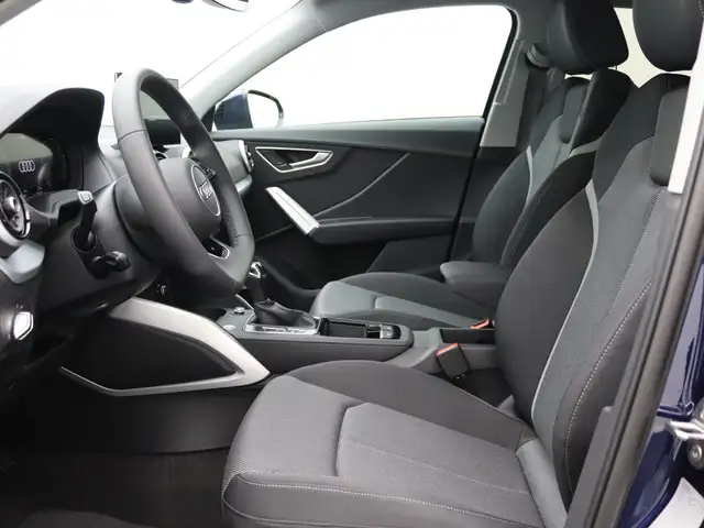 Audi Q2 view 13