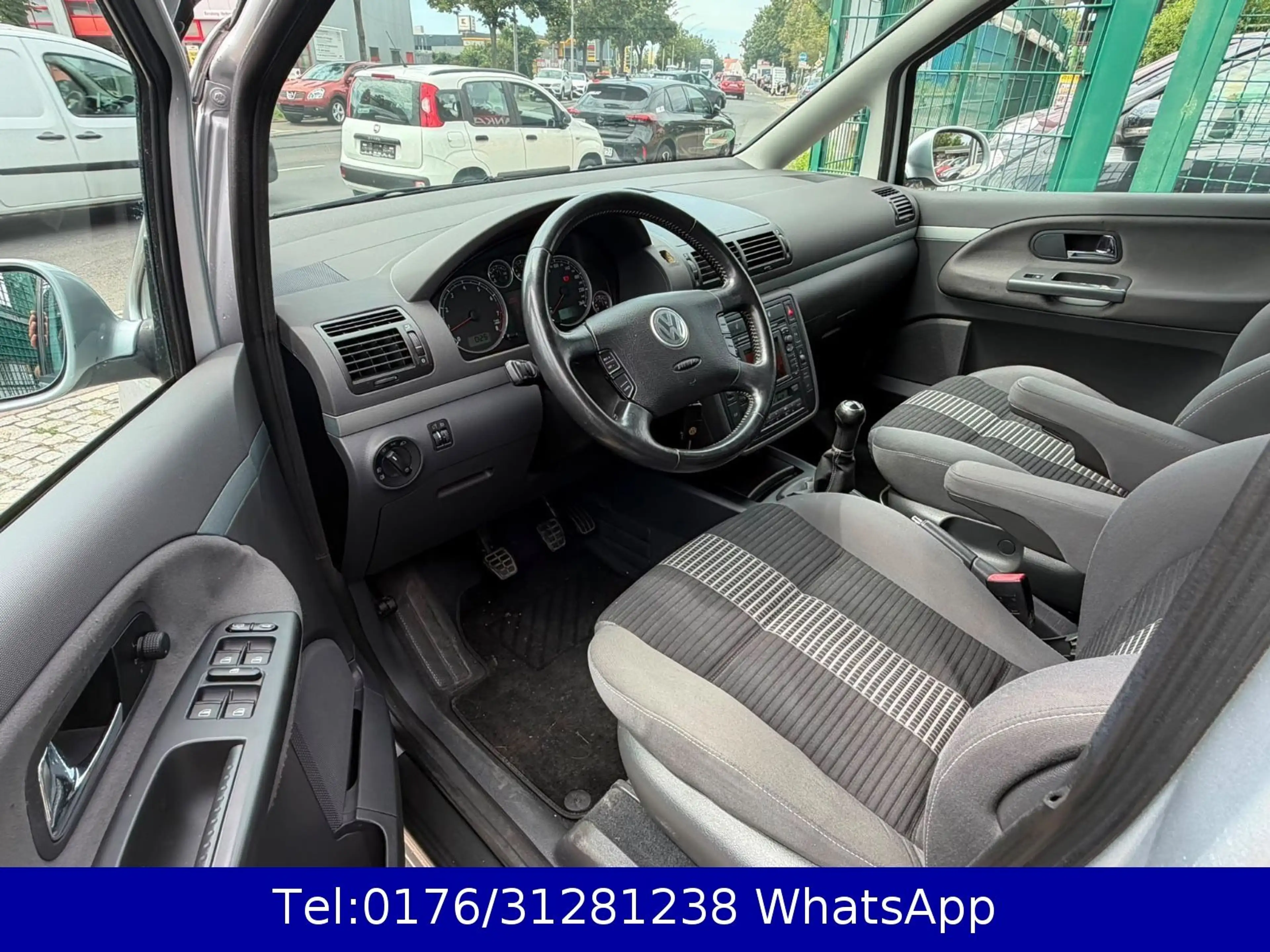 Volkswagen Sharan United 2.0 !! Tüv-Service Neu !! Navi !! — photo 13