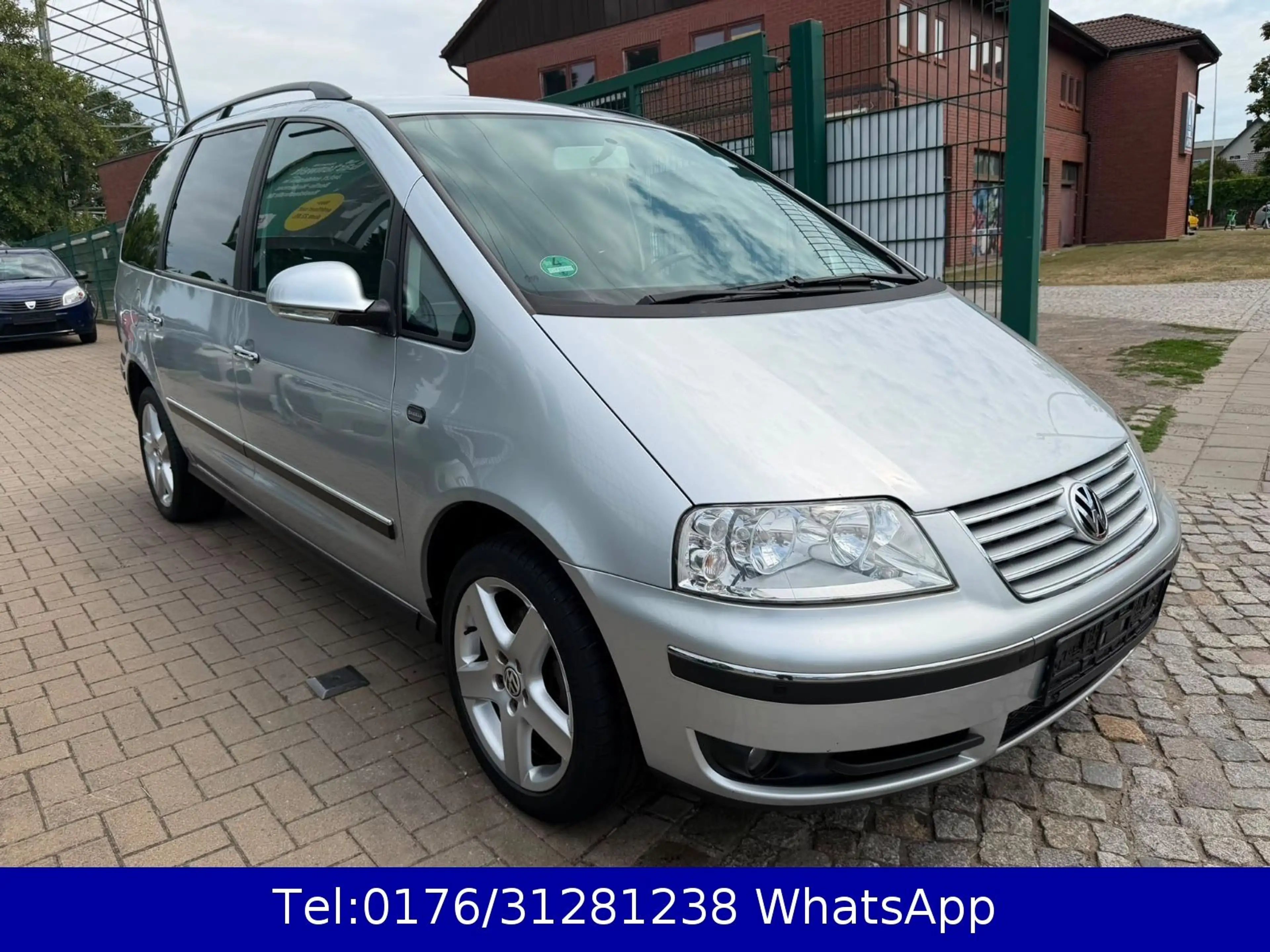 Volkswagen Sharan United 2.0 !! Tüv-Service Neu !! Navi !! — photo 6