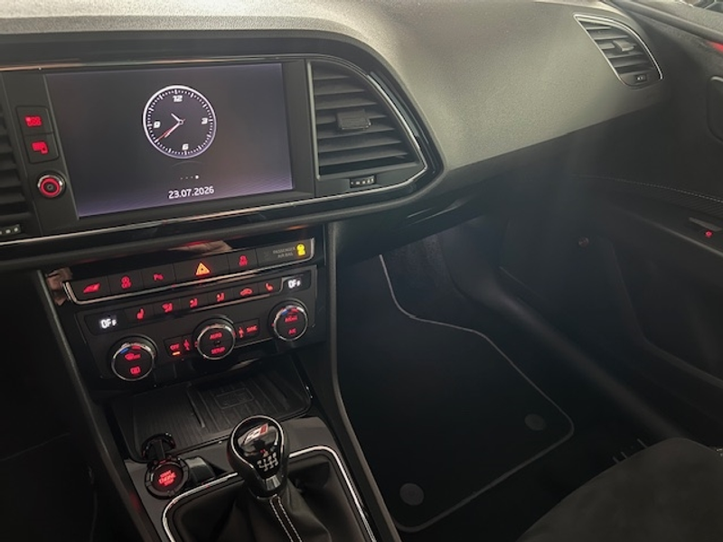 SEAT Leon Cupra 300 AD ACC Pano Navi Digit.Cockpit Sounds.LE — photo 12