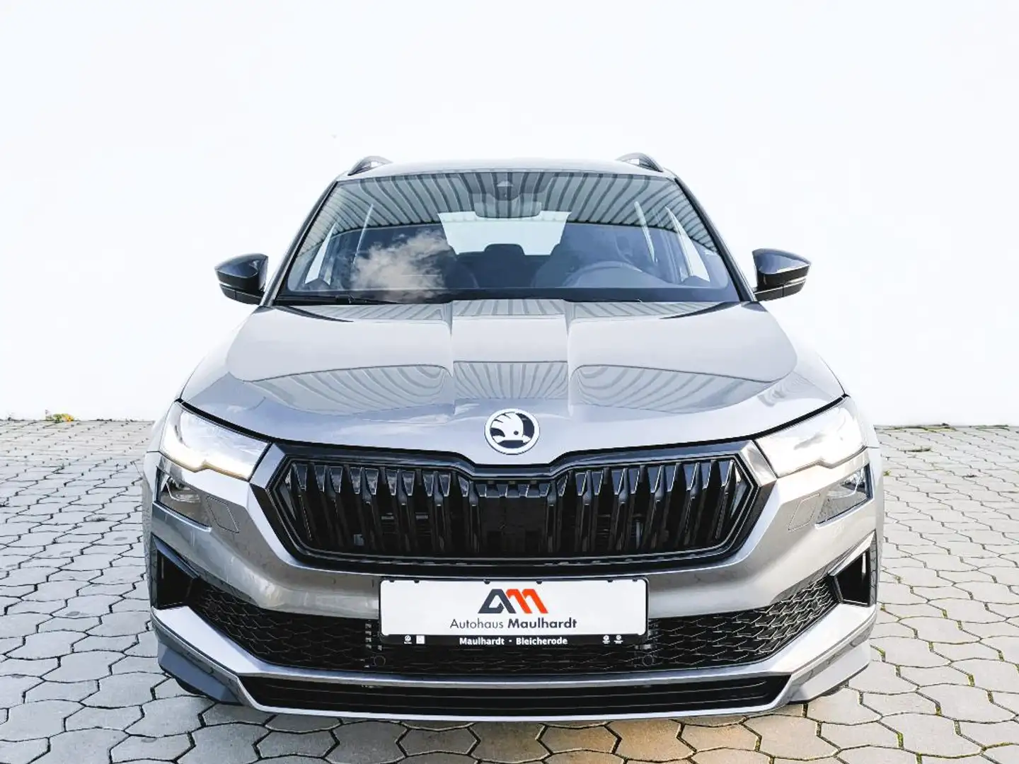 Skoda Karoq Sportline 1.5 TSI,DSG,AHK,Kamera,ACC,Navi,LED Grau - 2