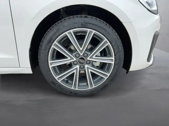 Audi A1 view 7