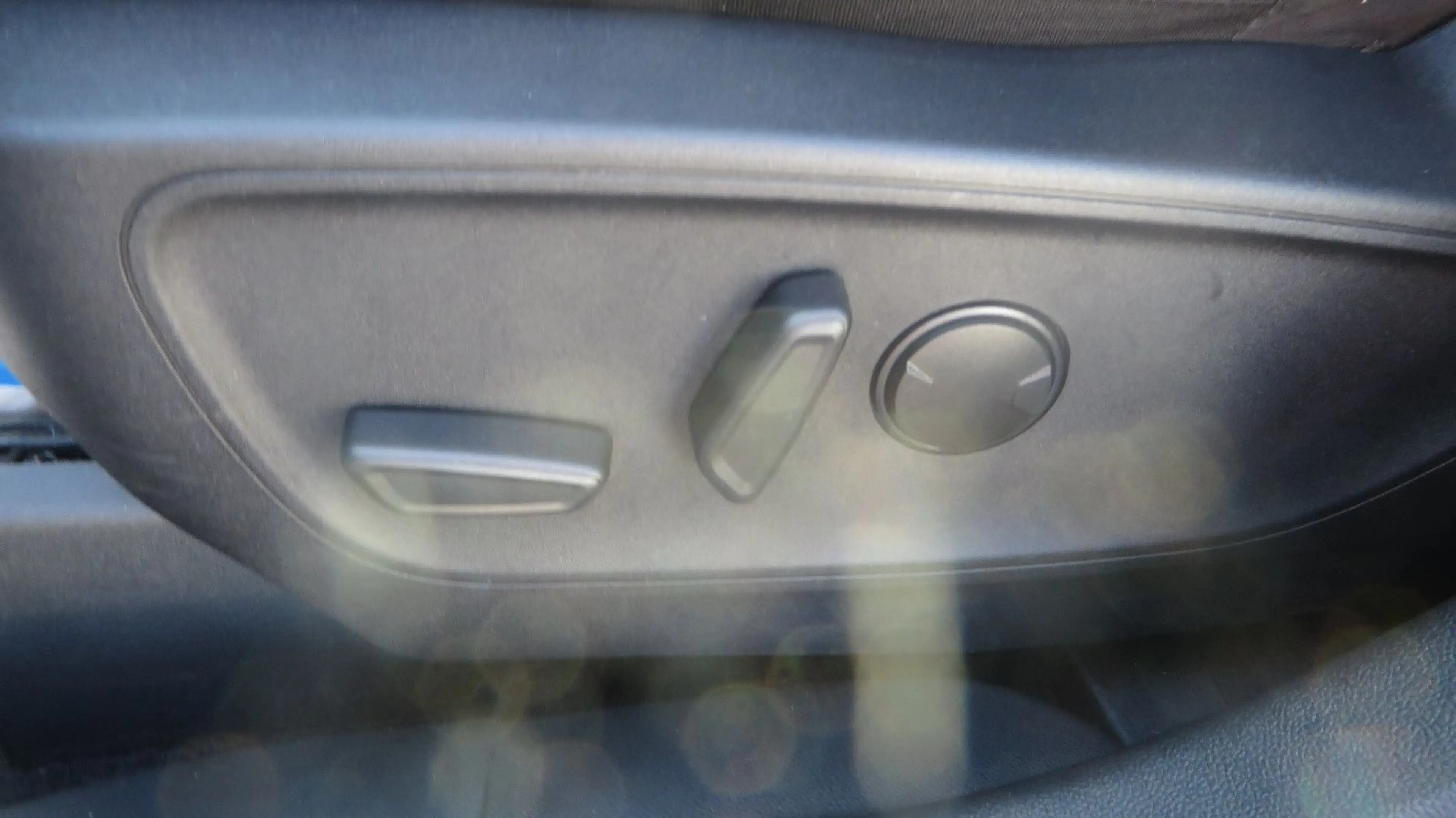 Ford Kuga Plug-In Hybrid ST-Line X, Sitzheizung — photo 13