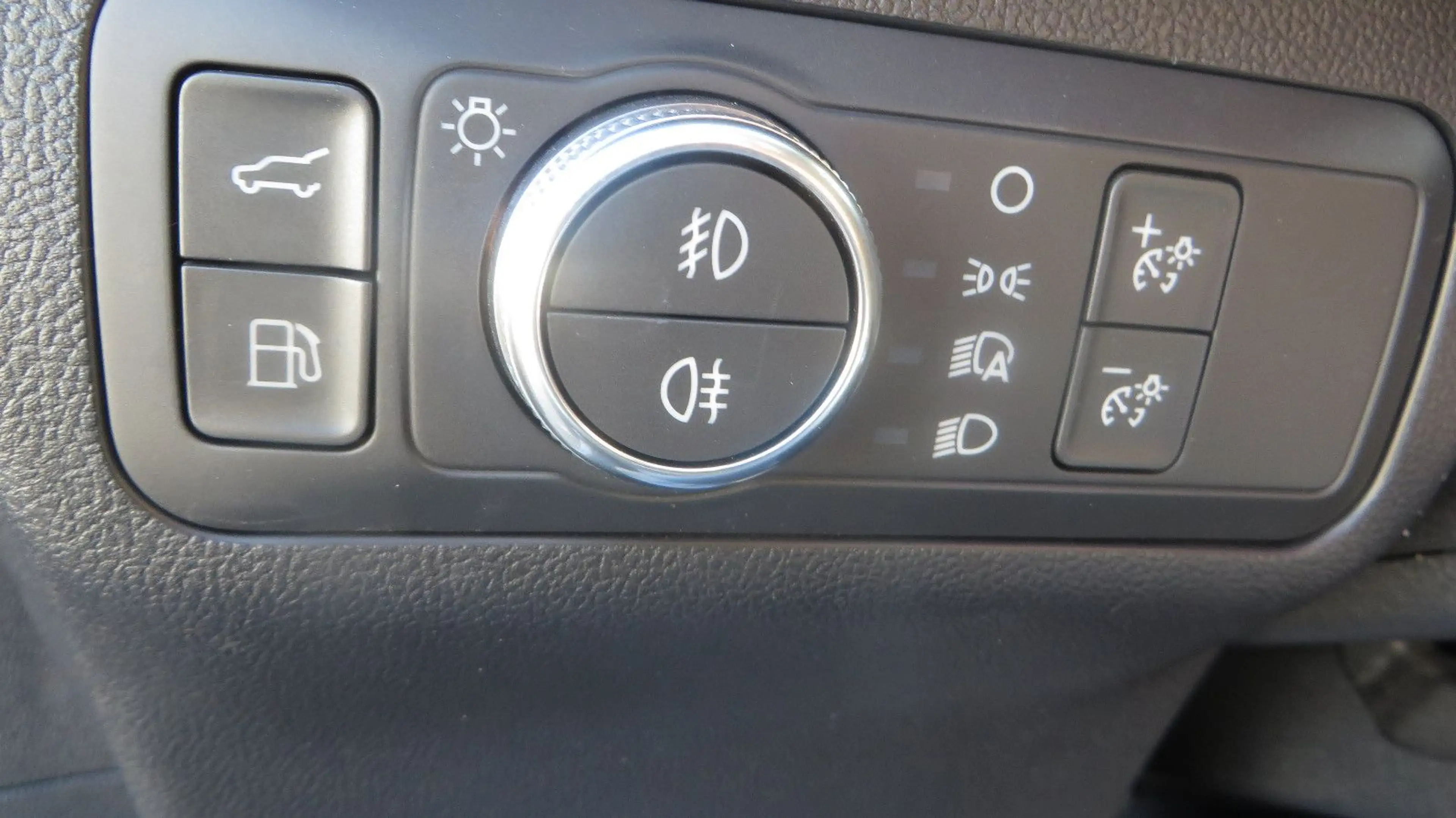 Ford Kuga Plug-In Hybrid ST-Line X, Sitzheizung — photo 12