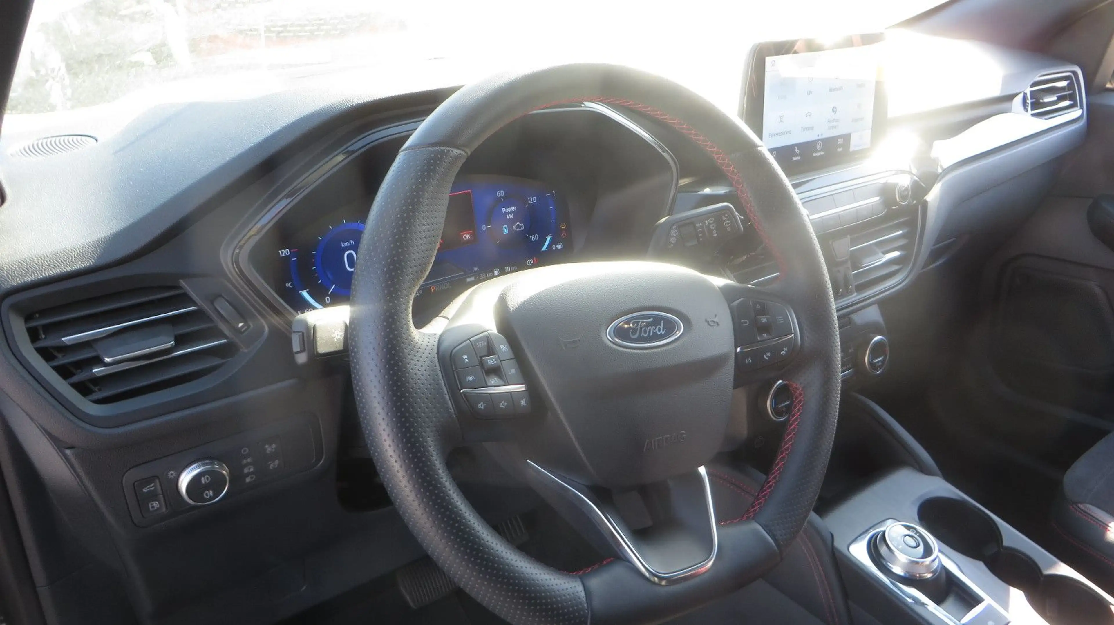 Ford Kuga Plug-In Hybrid ST-Line X, Sitzheizung — photo 5