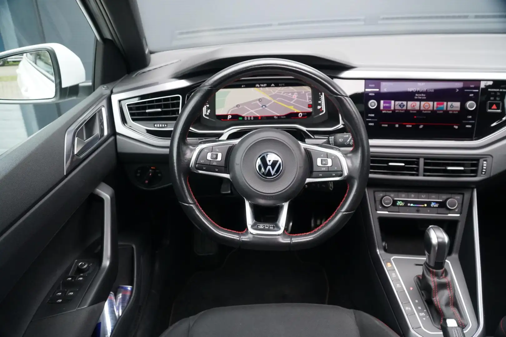 Volkswagen Polo GTI 2.0 TSI PANO|DSG Wit - 2