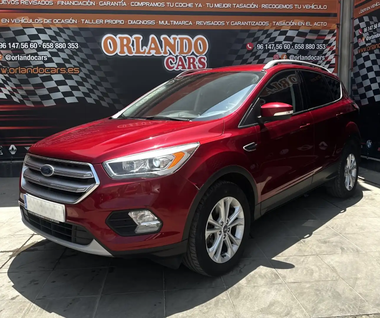 Ford Kuga 2.0TDCi Auto S&S Titanium 4x2 150 Rojo - 1
