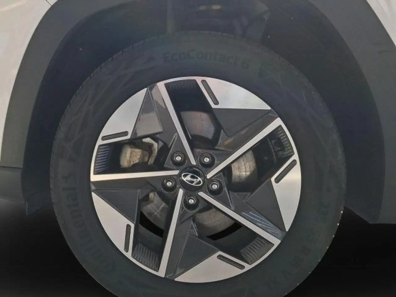 Hyundai TUCSON Hybrid Trend KRELL LED 1.6 Benzin Bluetooth 15
