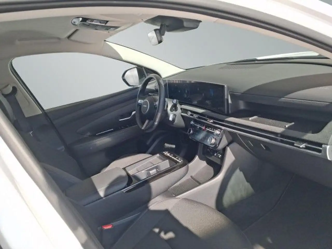 Hyundai TUCSON Hybrid Trend KRELL LED 1.6 Benzin Bluetooth 18