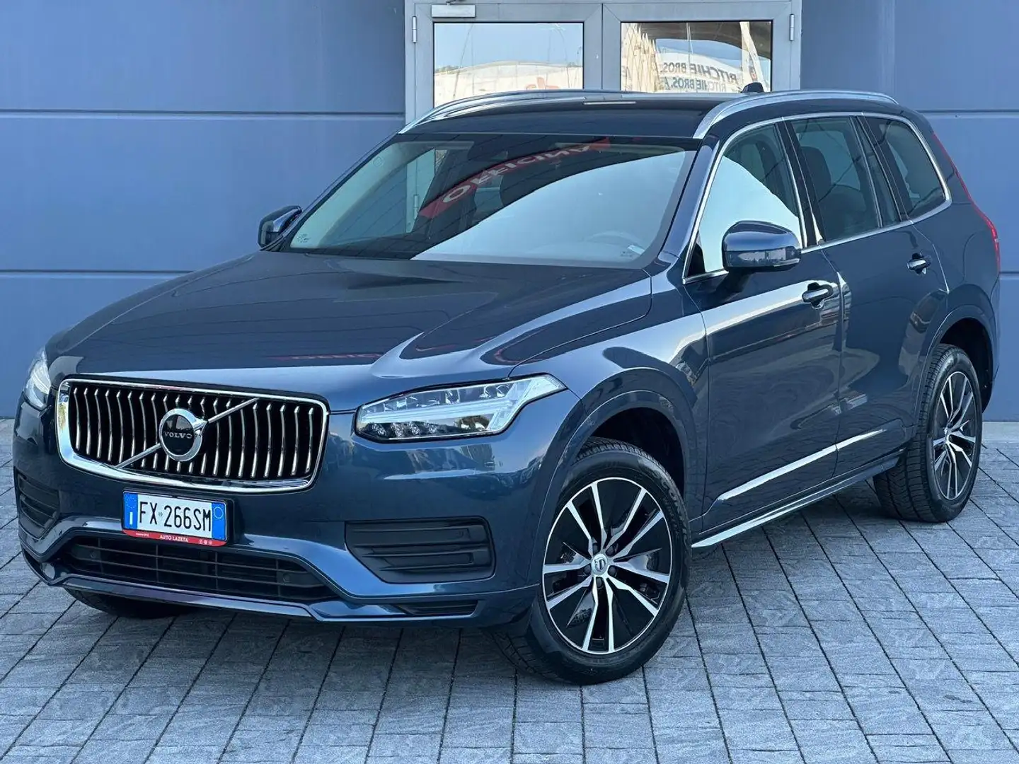 Volvo XC90 B5 (d) AWD Geartronic 7 posti Business Plus Grau - 2