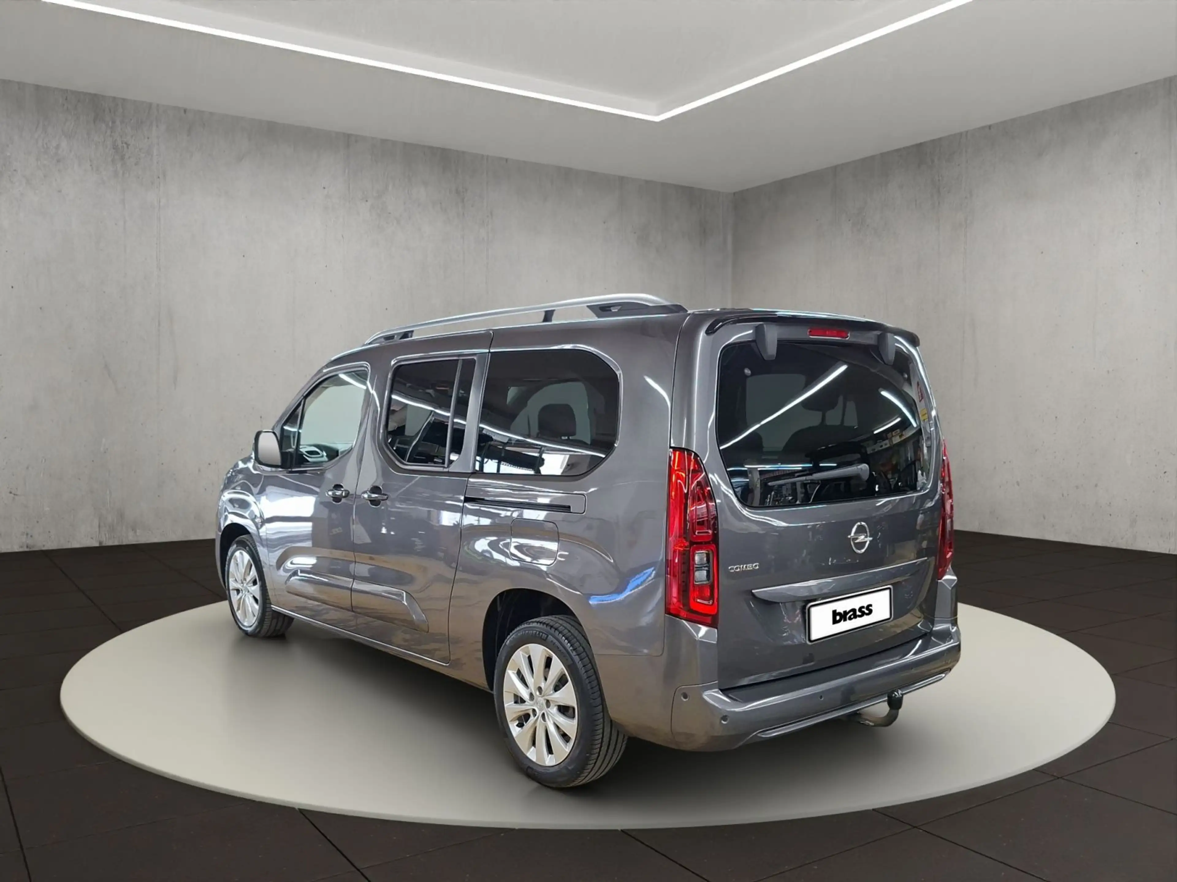 Opel Combo 1.2 Life Turbo Ultimate XL Automatik — photo 3