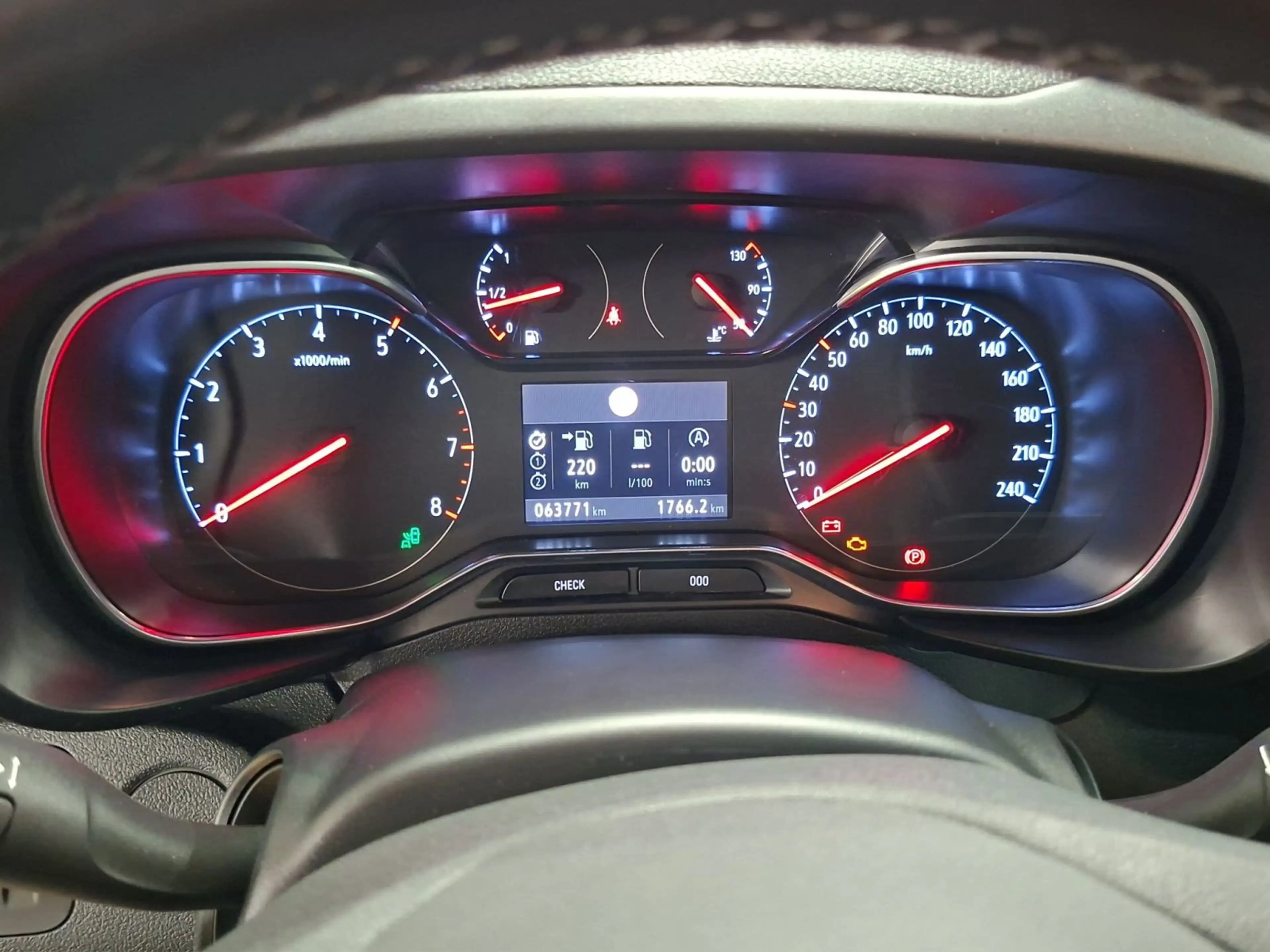Opel Combo 1.2 Life Turbo Ultimate XL Automatik — photo 11