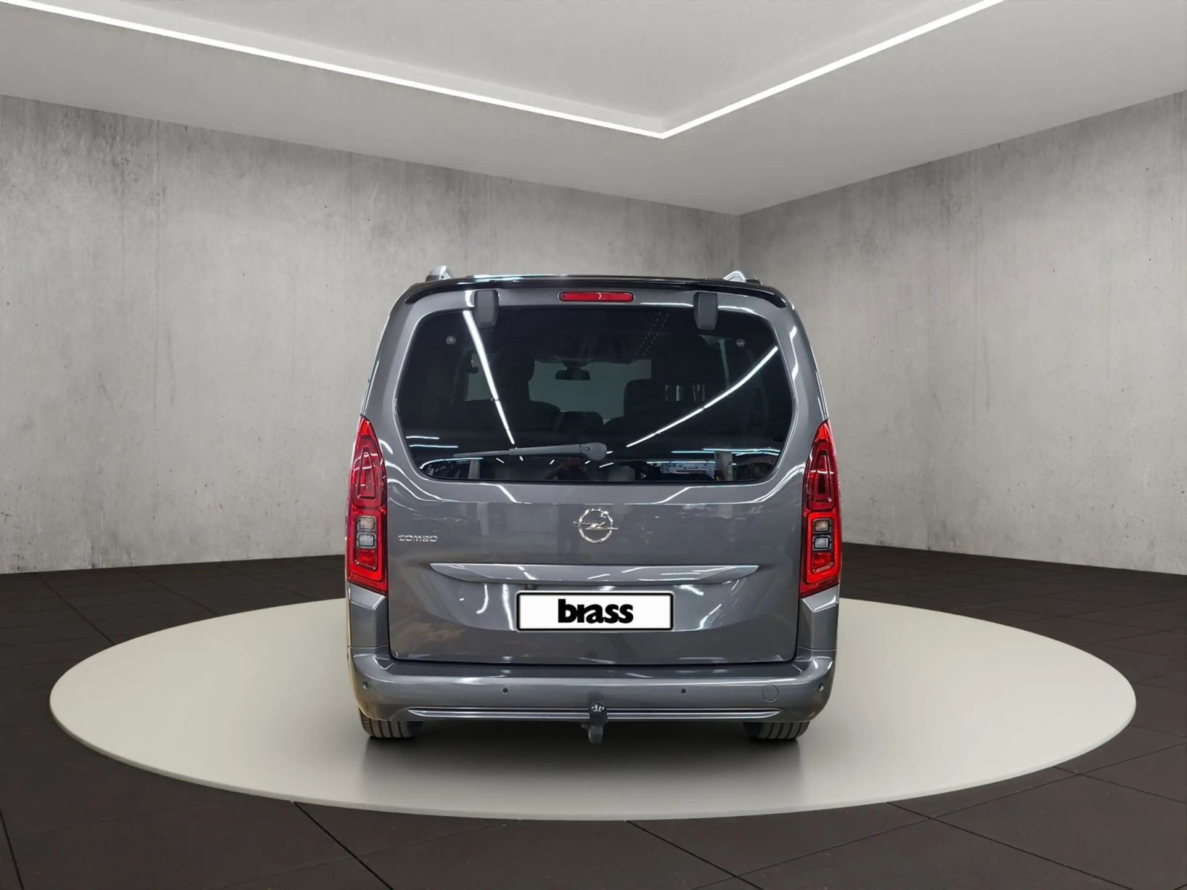 Opel Combo 1.2 Life Turbo Ultimate XL Automatik — photo 4